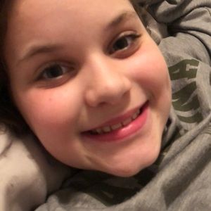 Meet your Posher, Ololivia